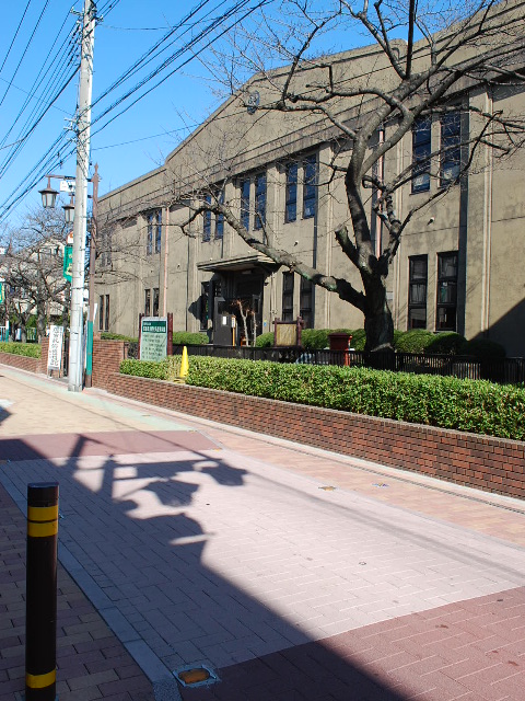 埼玉県草加市立草加小学校旧校舎(大正モダン建築探訪)_f0142606_1853465.jpg