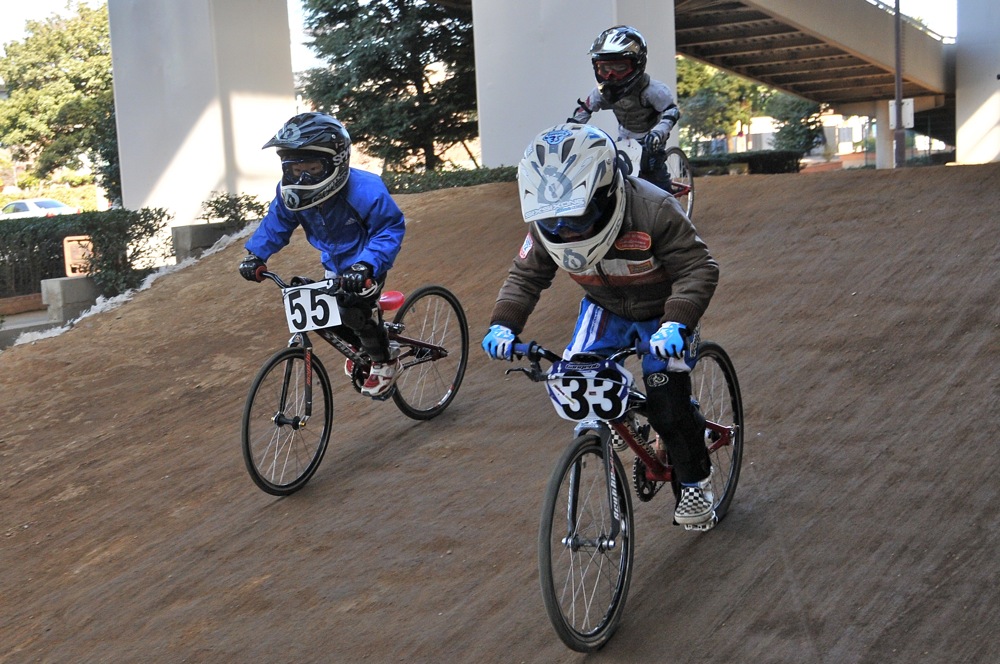 2010JOSF川口ゴリラ公園オープニングレース（２月定期戦）VOL3：クルーザー、ミルキー６クラス決勝_b0065730_18553580.jpg