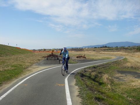 筑後川サイクリングロードへ_f0000330_1833138.jpg