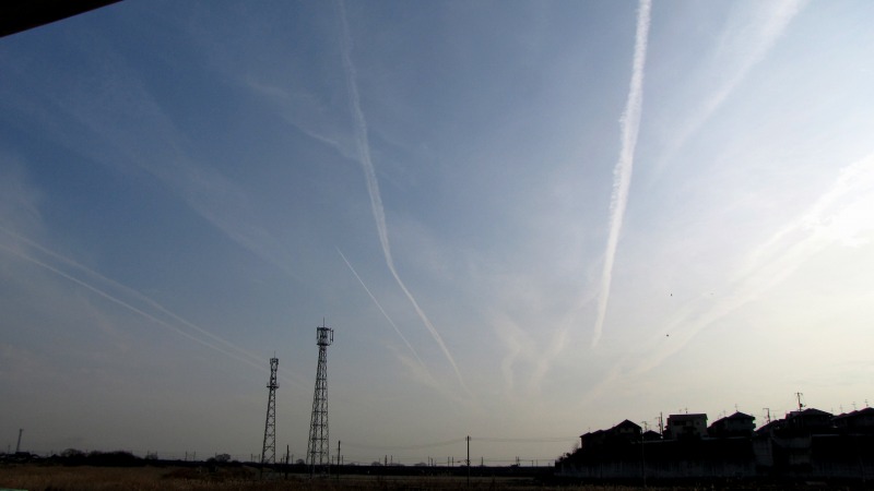 飛行機雲_b0075917_11524369.jpg