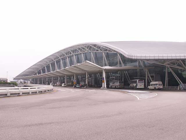 広州白雲国際空港_e0049318_16325862.jpg