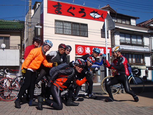 三浦半島　マグロ漬け丼　180キロ_b0169245_1934102.jpg