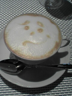 コーヒー片手に_b0117785_1852661.jpg