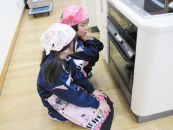 南中山小学校5年生の子供達が米粉パン作りを体験しました_e0061225_14275391.jpg
