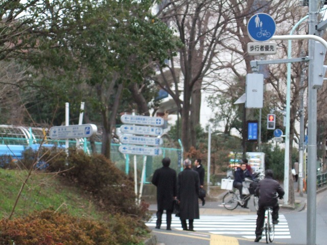 都電荒川線で早稲田散歩・・・_b0141906_16205392.jpg