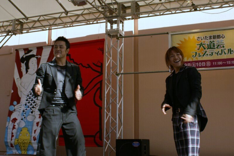 コメディアクロバット&ダンス 『 GABEZ 』_a0122932_12374445.jpg