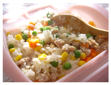 ペティートでバレンタインなオムライス弁当_c0103827_10261077.jpg