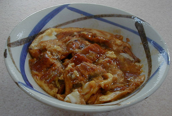 鰻玉丼と鰻丼_e0126576_9342814.jpg