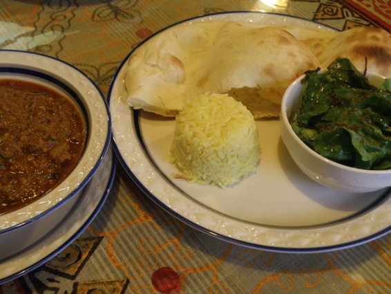 ガラムマサラの前菜プレート付きカレーフェア！_f0053279_13413473.jpg