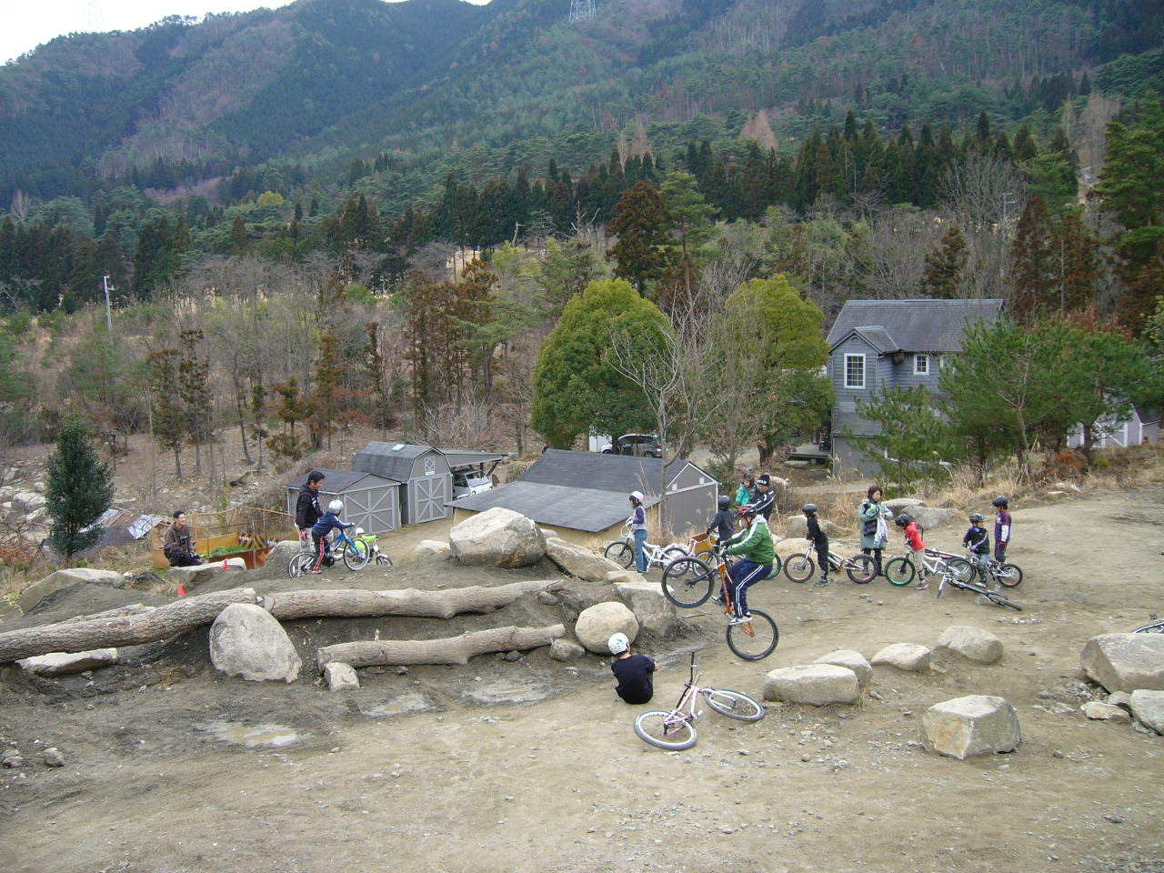 バイクトライアル チームキャラメル 初 練習会!!_b0133403_950506.jpg