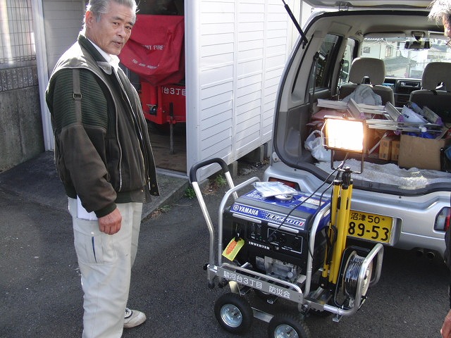 町内自主防災会で新しい発電機などを購入_f0141310_2335845.jpg