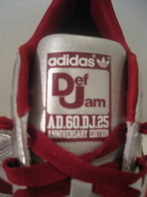 【ADIDAS×Def Jam】設立25周年記念モデルスニーカーの再入荷です!!_a0158549_1633411.jpg