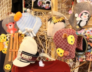 ハッピーになれるアート雑貨のお店 LikethisLikethatFashion_b0007805_22594264.jpg