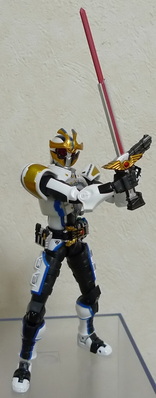 S.H.フィギュアーツ 仮面ライダーイクサ_a0066669_2351281.jpg