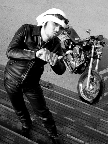 大野 裕介 & Harley-Davidson XLH883_f0203027_114756.jpg