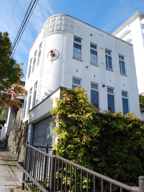 旧仁壽生命函館支店(建築家・関根要太郎設計作品？研究)_f0142606_13401566.jpg