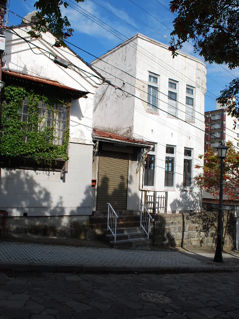 旧仁壽生命函館支店(建築家・関根要太郎設計作品？研究)_f0142606_14483313.jpg