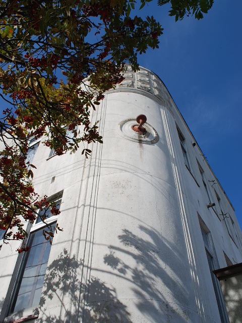 旧仁壽生命函館支店(建築家・関根要太郎設計作品？研究)_f0142606_14572037.jpg