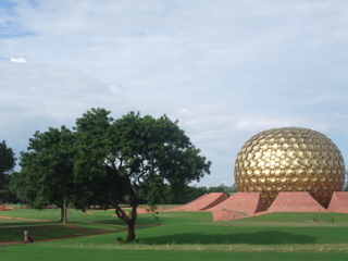 理想都市auroville_d0094310_17465590.jpg