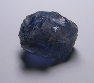 【Rough Stone Collection】iolite_d0106518_2361775.jpg