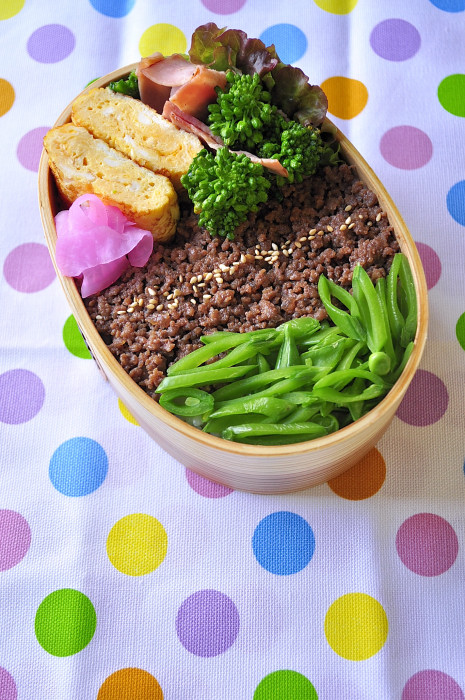 菜の花&そぼろ弁当_b0171098_7491056.jpg