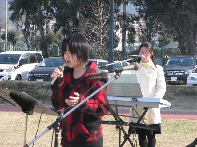 三萩野運動公園のライブが祝福されました　ヽ(^o^)丿_b0161073_2210335.jpg