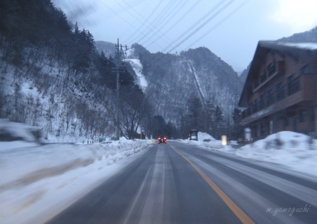 いざ・・高山・白川郷へ３・峠越えとカレーの謎_c0196414_201574.jpg