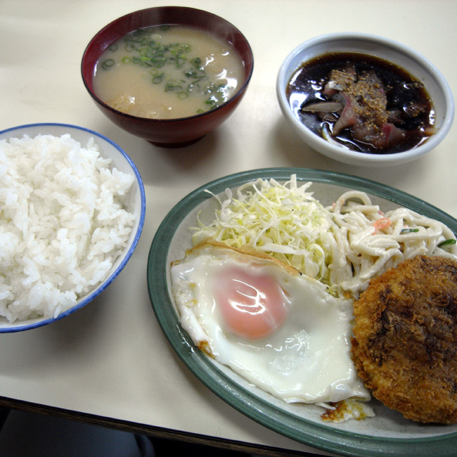 食堂「城内」_b0049152_20291230.jpg