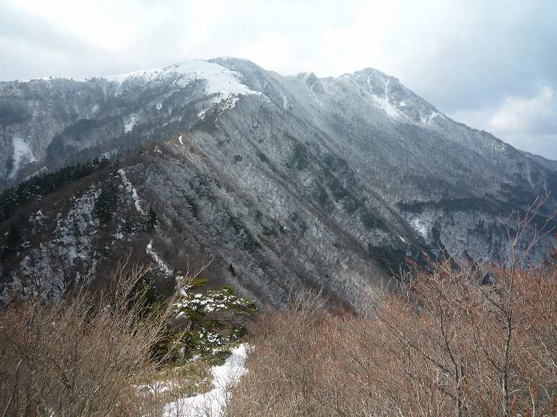 愛媛県　大永山トンネルから　ちち山・笹ヶ峰　　眺めが非常にいいです　_b0124306_2022188.jpg