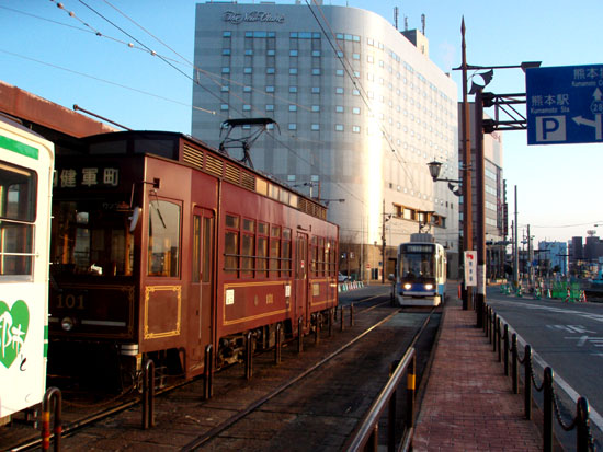 熊本駅前_e0048413_19463226.jpg