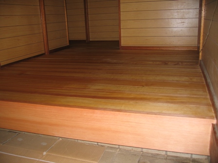 床張り 壁塗り 外回り_a0157159_2275114.jpg