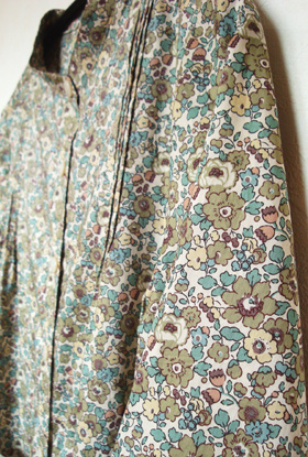 08 Awホビーラホビーレオリジナルのbestyでスタンドカラーのワンピースを作りました Il Mio Vestito