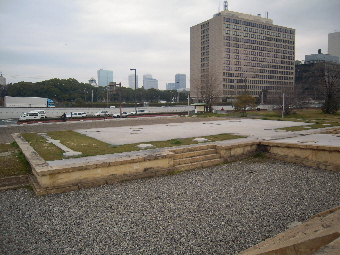 難波宮_e0033570_6394465.jpg