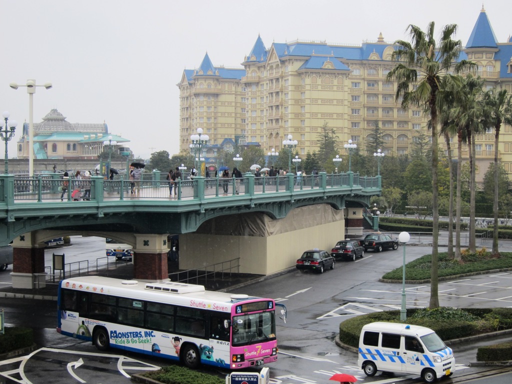 東京ディズニーランドに タクシー乗り場はありますか ランドからホテルへタク Yahoo 知恵袋