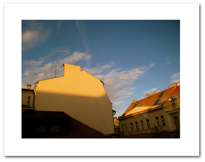 a stranger in Prague　T・散歩日和なプラハの朝_f0139890_17141618.jpg