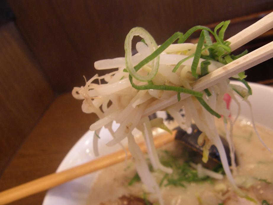 九州ラーメン黒兵衛 宝塚中筋店_c0118393_8441114.jpg