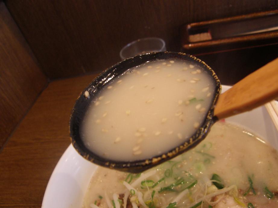 九州ラーメン黒兵衛 宝塚中筋店_c0118393_845189.jpg