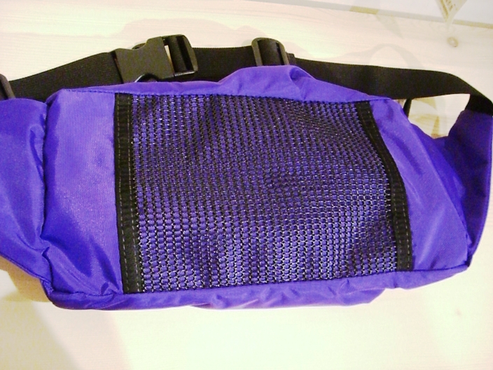 PARROTT CANVAS \"FANNY PACK\"_f0191324_036201.jpg