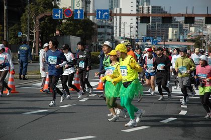 東京マラソン～着ぐるみキャラクター編～_f0212733_17392114.jpg