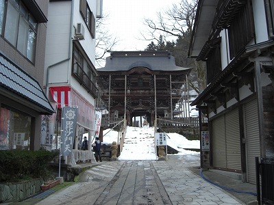 裸押し合い祭りの準備_a0084753_1614210.jpg