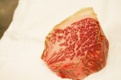 中勢以さんの熟成肉、到着しました。_f0054977_1043453.jpg