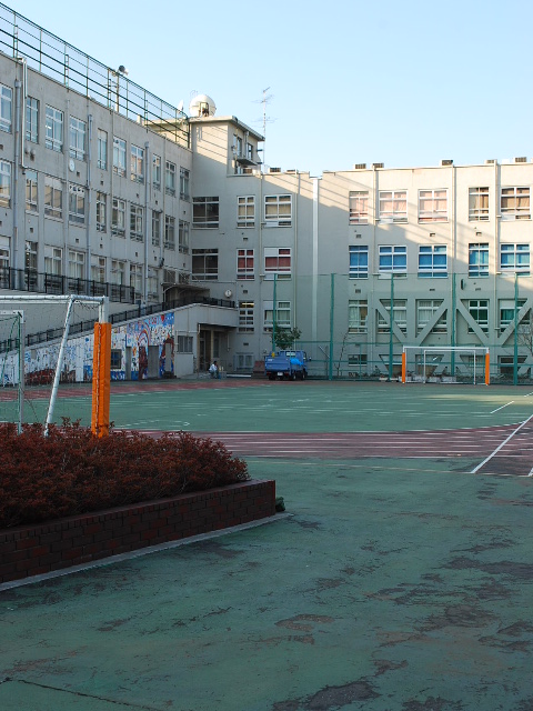 東京都新宿区立旧四谷第四小学校(昭和モダン建築探訪)_f0142606_1844555.jpg