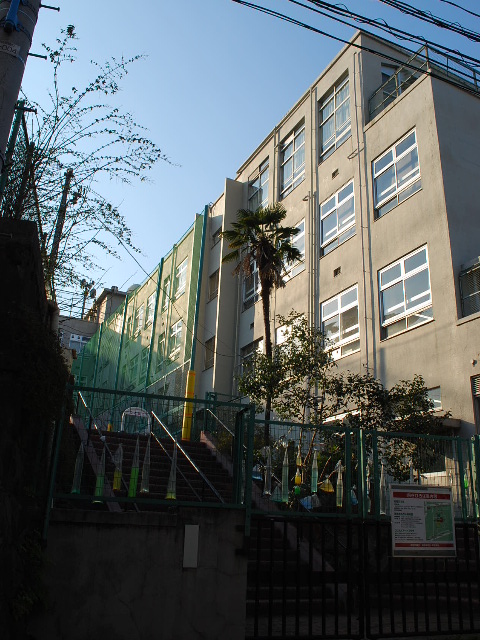 東京都新宿区立旧四谷第四小学校(昭和モダン建築探訪)_f0142606_19351593.jpg