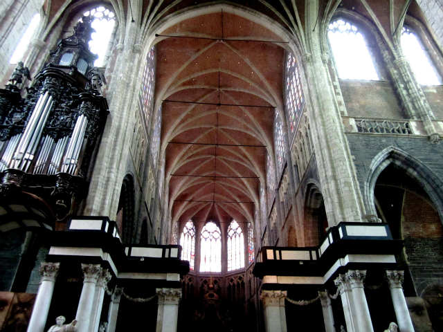 ゲントにて　３　カテドラル　　　　　　Catedral de Gent_b0064411_257576.jpg