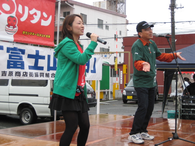 雨降って。。。リンリンナポリン～♪　つけナポリタンまつり！！_b0093221_8131347.jpg