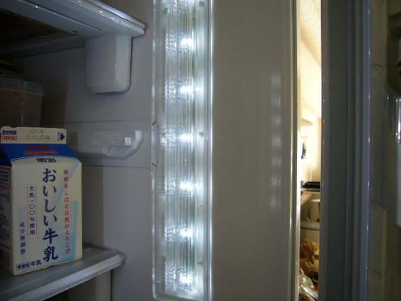LED照明と冷蔵庫　その２_a0116902_14385754.jpg