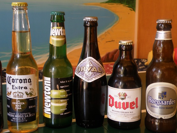 さばの湯の世界のビール。_f0053279_13535313.jpg