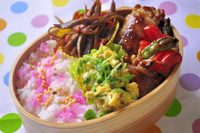 きんぴらと肉巻きのお弁当_b0171098_8134894.jpg