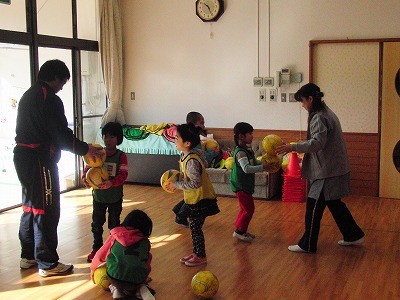 ３月４日　スギっ子巡回指導in第一ルンビニ園（年長）_e0127003_1719228.jpg