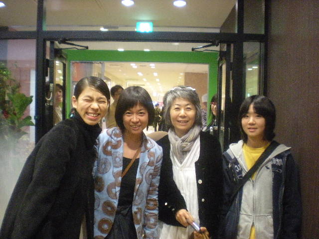 WE`RE THE FAMILY!!!_a0125419_13473483.jpg